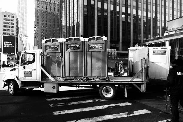 Best Portable toilet rental cost  in Crestwood, IL